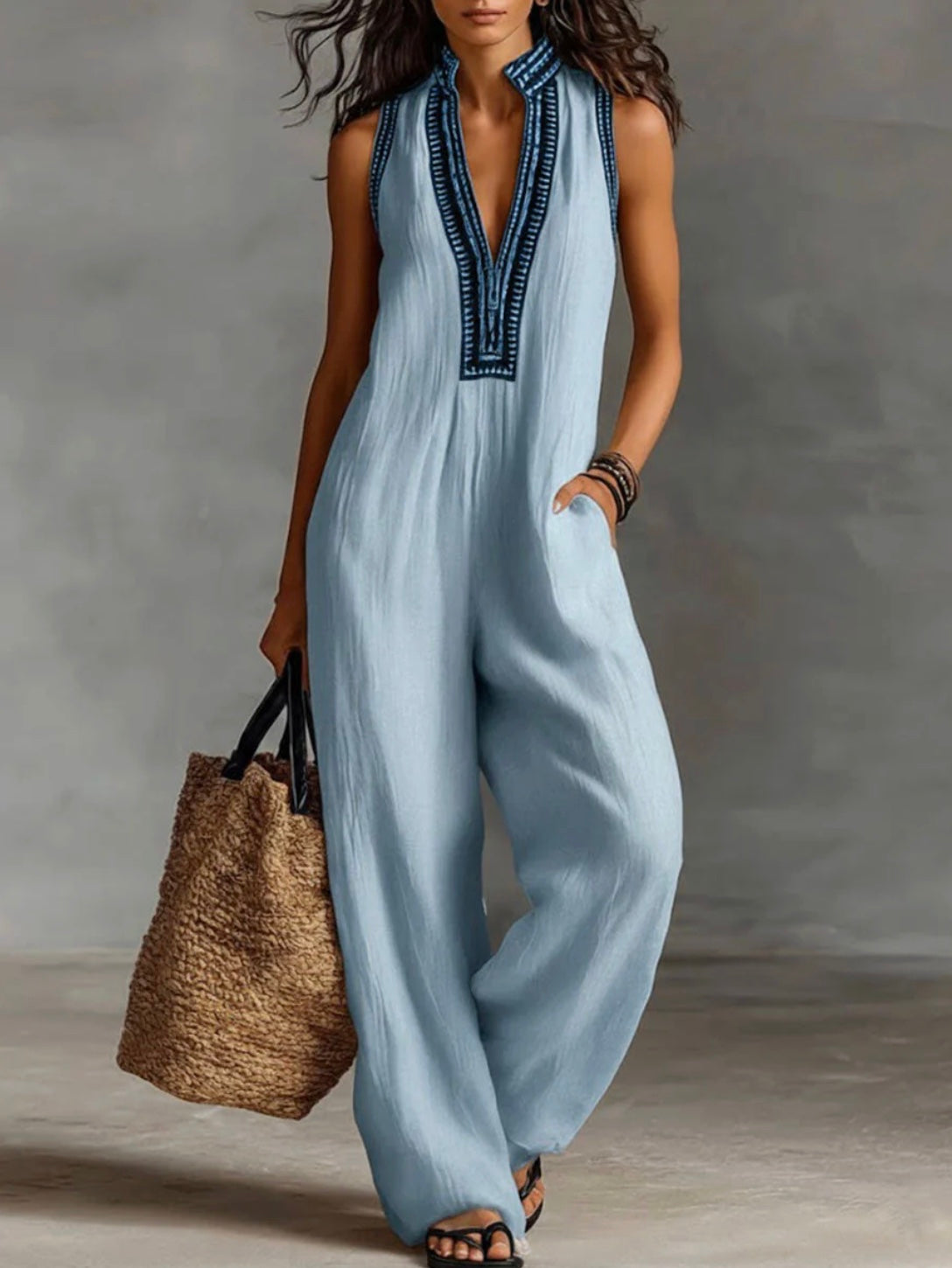 Fiamma | Ärmelloser Jumpsuit mit hohem Kragen