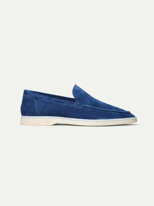 Klassischer Wildleder Loafer Berry Blue
