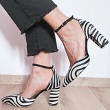 ZEBRA-PRINT PUMPS MIT KNÖCHELRIEMEN