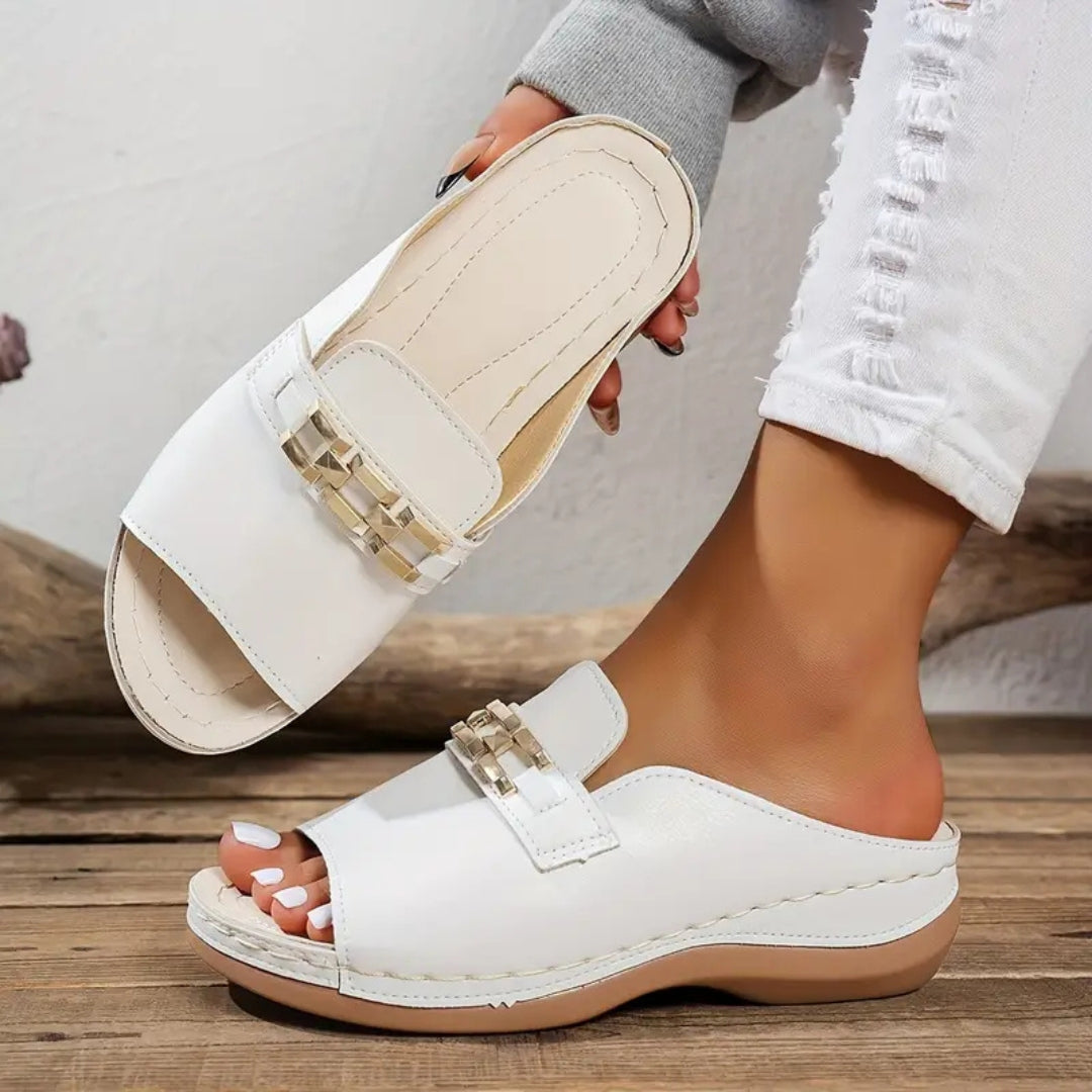 Brittany™ | Comodi sandali con fibbia