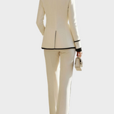 Hildegarda – Tailleur-pantalon croisé