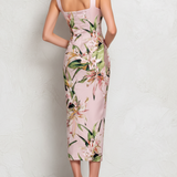 Amber - Pinke Blumensatin Midi-Kleid mit quadratischem Ausschnitt