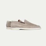 Klassischer Wildleder Loafer Hellgrau