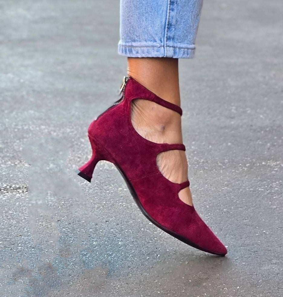 Mollie | DECOLLETE MIT RIEGELN UND NIEDRIGEM ABSATZ