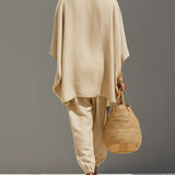 Caroline - Helles Khaki Asymmetrisches Minimalistisches Top und Jogginghose Set