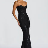 Robe longue moulante en dentelle