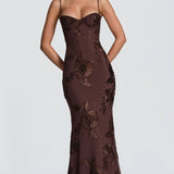Robe longue moulante en dentelle