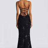 Robe longue moulante en dentelle