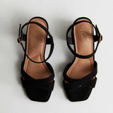Sandales à talon carré en velours noir et coupe large en 2 parties | New Look