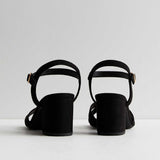 Sandales à talon carré en velours noir et coupe large en 2 parties | New Look